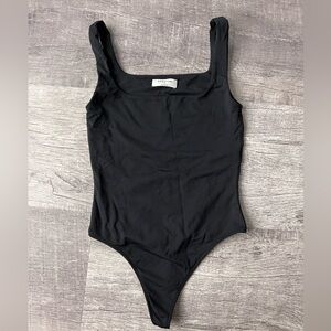 Aritzia Babaton contour tank bodysuit